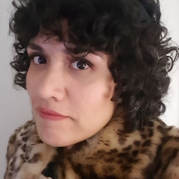 Meet your Posher, Cristal - Picture 1 of 1